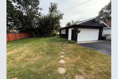 6449 W 84th Street, Burbank, IL 60459 - Photo 17