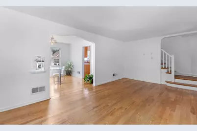 8721 S Merrill Avenue, Chicago, IL 60617 - Photo 3