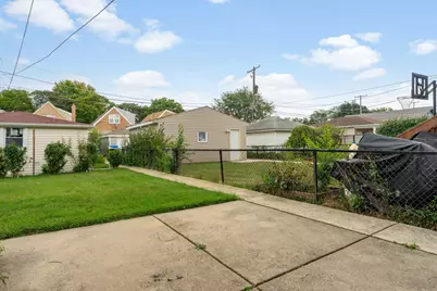 8721 S Merrill Avenue, Chicago, IL 60617 - Photo 31