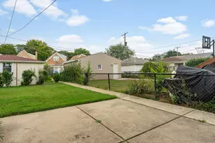 8721 S Merrill Ave, Chicago, IL 60617 - Photo 31