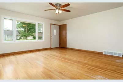 2411 Barton Boulevard, Rockford, IL 61103 - Photo 7