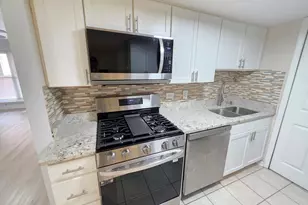 1950 Kenilworth Cir, Hoffman Estates, IL 60169 - Photo 15