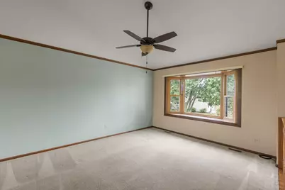 1965 Crescent Lane, Hoffman Estates, IL 60169 - Photo 5