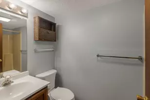 1965 Crescent Ln, Hoffman Estates, IL 60169 - Photo 19
