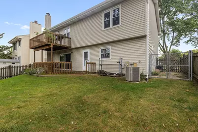 1965 Crescent Lane, Hoffman Estates, IL 60169 - Photo 23