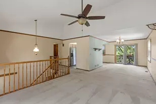 1965 Crescent Ln, Hoffman Estates, IL 60169 - Photo 3