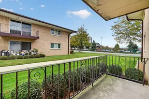 6150 S Kensington Ave, Countryside, IL 60525 - Photo 5