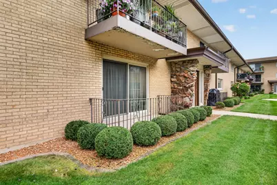 6150 S Kensington Avenue #101c, Countryside, IL 60525 - Photo 3