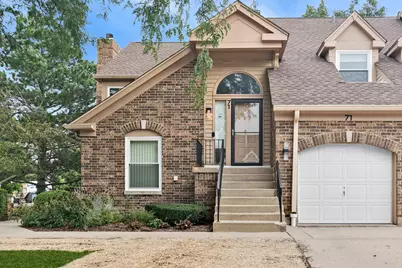 71 Willow Parkway #72-2, Buffalo Grove, IL 60089 - Photo 1