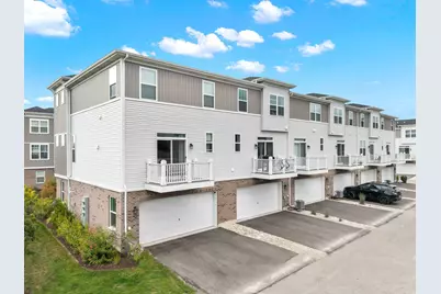 1125 Dock Street, Des Plaines, IL 60018 - Photo 1