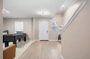 1125 Dock St, Des Plaines, IL 60018 - Photo 9