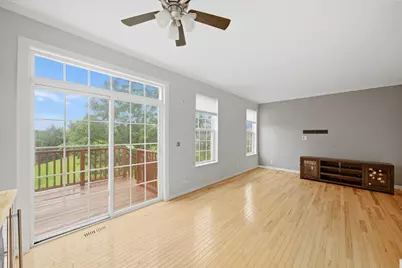 512 N Fox Trail, Round Lake, IL 60073 - Photo 11