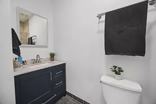 1641 W Farwell Ave, Chicago, IL 60626 - Photo 13