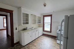 1002 Oak Ave S, Freeport, IL 61032 - Photo 7
