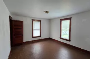 1002 Oak Ave S, Freeport, IL 61032 - Photo 9
