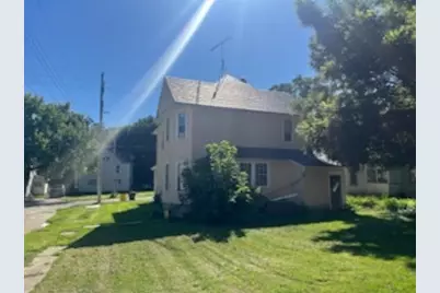 1002 Oak Avenue S, Freeport, IL 61032 - Photo 3