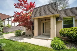 952 Norwood Ct, Naperville, IL 60540 - Photo 1