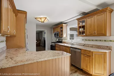 6020 Tyler Drive, Woodridge, IL 60517 - Photo 7