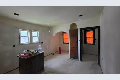1303 S Oak Avenue, Freeport, IL 61032 - Photo 11