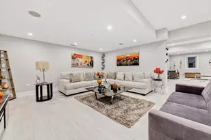 [Address not provided], Northbrook, IL 60062 - Photo 47