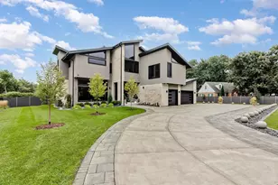 1341 Pfingsten Rd, Northbrook, IL 60062 - Photo 1