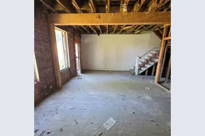 10411 S Corliss Avenue, Chicago, IL 60628 - Photo 3