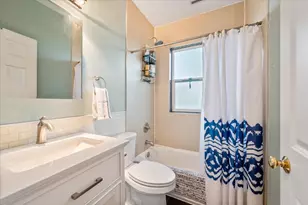 2458 W Grace St, Chicago, IL 60618 - Photo 15