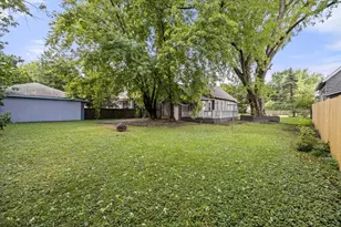 311 Orange St, Elgin, IL 60123 - Photo 23