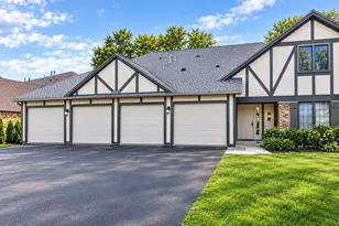 1948 N Hidden Creek Circle, Palatine, IL 60074 - Photo 1