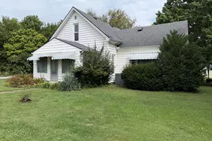 211 N Seminary St, Downs, IL 61736 - Photo 3