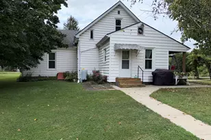 211 N Seminary St, Downs, IL 61736 - Photo 27