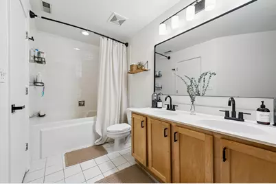 2911 N Western Avenue #111, Chicago, IL 60618 - Photo 23
