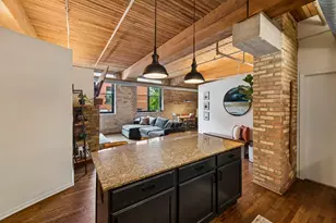 2911 N Western Ave, Chicago, IL 60618 - Photo 19