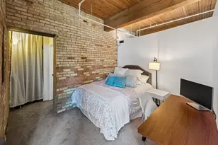 2911 N Western Ave, Chicago, IL 60618 - Photo 25