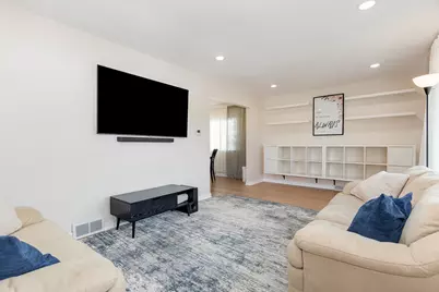 6117 W 80th Street W, Burbank, IL 60459 - Photo 3