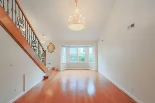 20 Sarahs Grove Ln, Schaumburg, IL 60193 - Photo 5