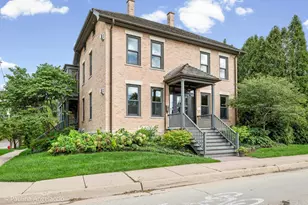 203 Dundee Ave, Barrington, IL 60010 - Photo 1