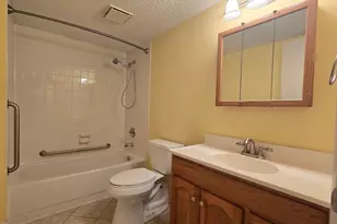 690 Chandler Rd, Gurnee, IL 60031 - Photo 9