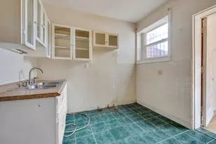 7436 S King Dr, Chicago, IL 60619 - Photo 9