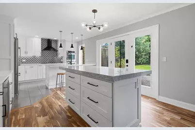 10S381 Jamie Lane, Willowbrook, IL 60527 - Photo 13