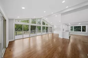 1117 Barberry Ct, Downers Grove, IL 60515 - Photo 7