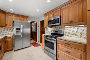 2407 Melrose Ave, Waukegan, IL 60085 - Photo 13