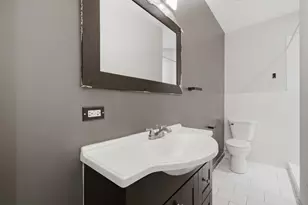 2265 W Diversey Ave, Chicago, IL 60647 - Photo 25