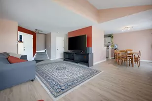 1320 Jenna Dr, South Elgin, IL 60177 - Photo 7