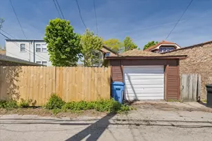 6515 N Maplewood Ave, Chicago, IL 60645 - Photo 33
