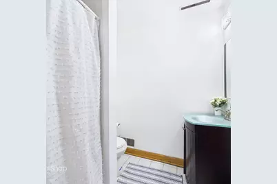 2611 Walnut Avenue, Evanston, IL 60201 - Photo 13