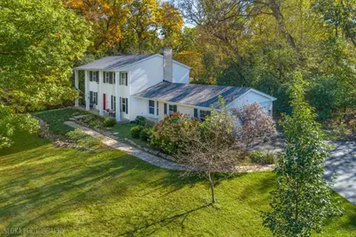 121 S Hills Drive, Tower Lakes, IL 60010 - Photo 3