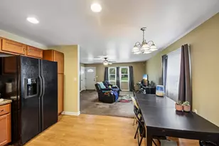 921 N Jackson St, Waukegan, IL 60085 - Photo 5