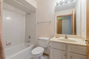 9131 Newcastle Ct, Tinley Park, IL 60487 - Photo 19