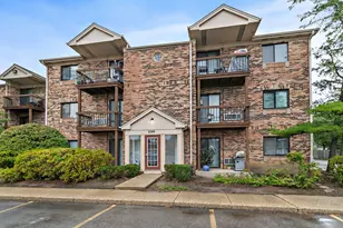2249 Nichols Rd, Arlington Heights, IL 60004 - Photo 1
